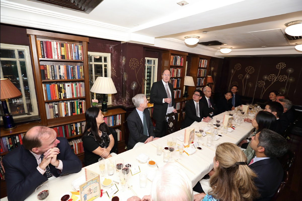 20121105 Trinity Dinner in HK with Sir Gregory Winter42